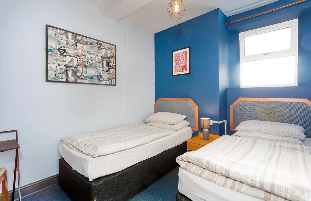 Russell Scott Backpackers - Sheffield-1